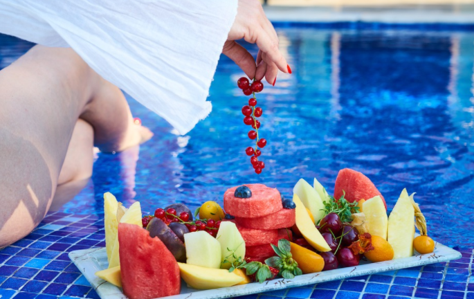 A Traveling Guide to Food Cooking in Your Hotel Room